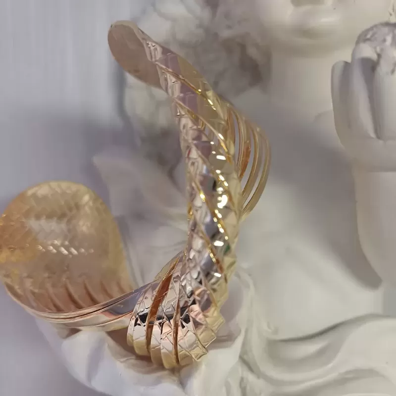 Bracciale rigido Treccia gold