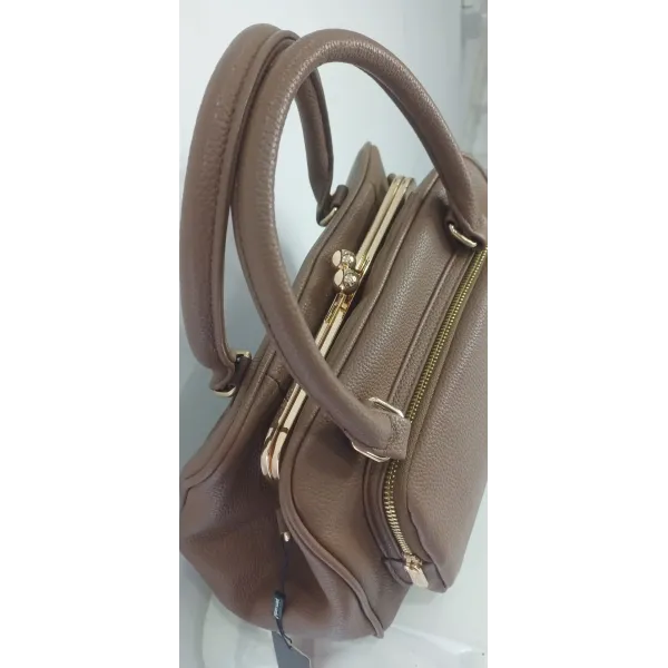 MADAME PIERRE CARDIN CON MANICI E CHIUSURA CLIC CLAC